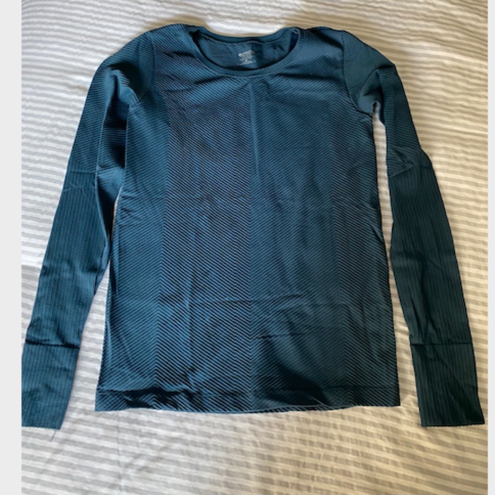ATHLETA Flurry Base Layer Top